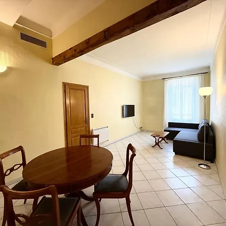 Appartamento Charmant T2 climatisé au cœur du Vieil Antibes